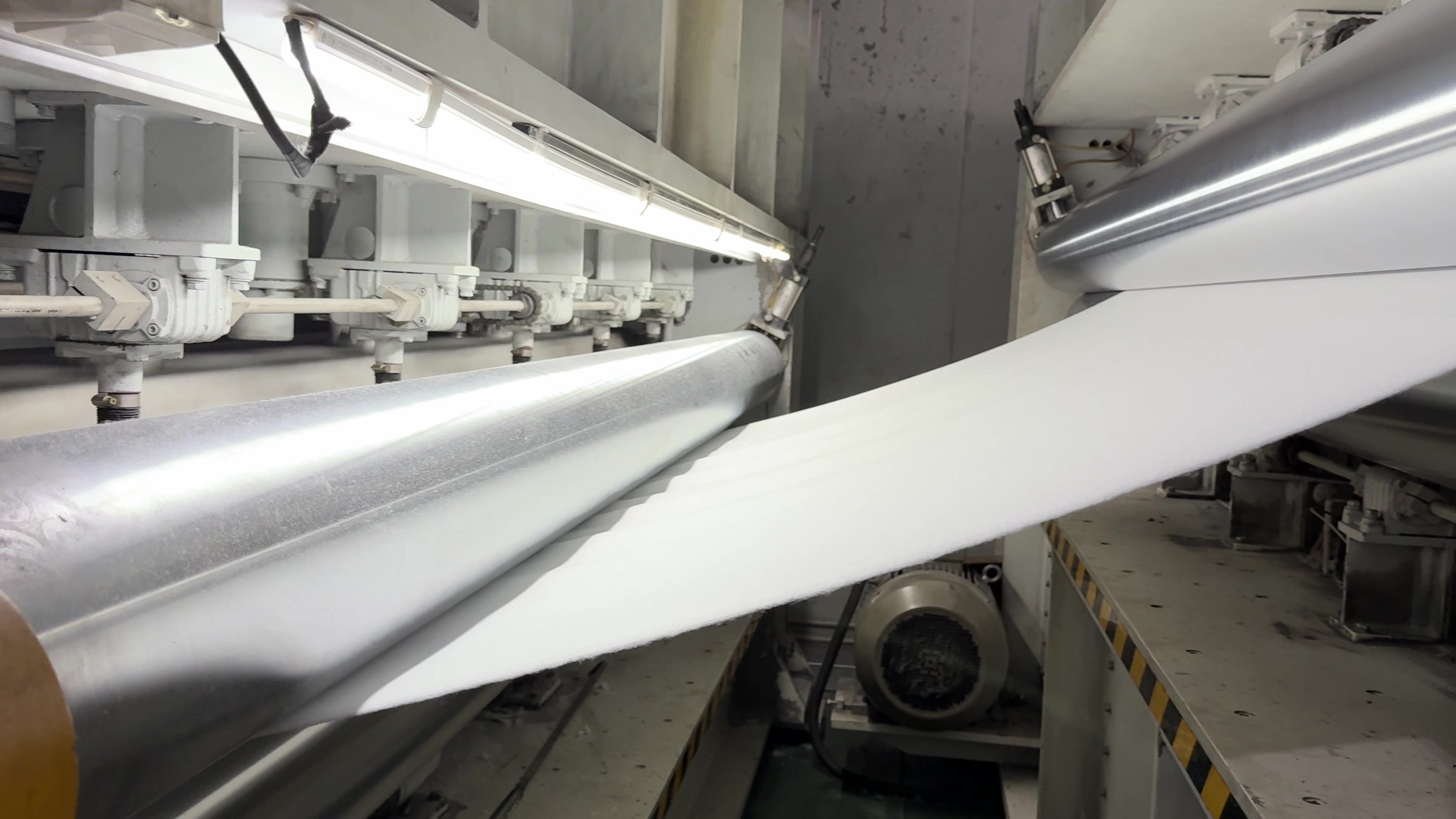 任阳天达车间材料加工实景